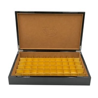 Boîte à chocolat en bois style piano, pour 60 pièces, finition laque noire, luxe
