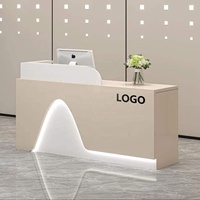 Bureau d'accueil moderne en bois durable de luxe léger, forme personnalisée, texture premium minimaliste, pour salon de beauté, hôtel, bureau