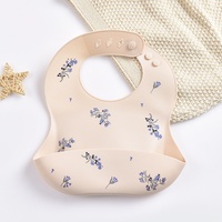 Bavoir imperméable personnalisé Naike pour bébé, en silicone de qualité alimentaire, super doux, avec poche anti-salissures.