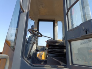 Chargeuse sur pneus d'occasion Chine Lonking LG833B LG833BG Mini chargeuse de 3 tonnes Bonne condition de fonctionnement Vente bon marché - Product Image 6