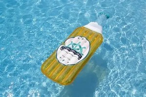 Giocattoli Divertenti per Feste in Piscina Estive, Promozione Francia, Galleggiante Gonfiabile a Forma di Bottiglia in PVC - Product Image 5