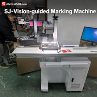 Machine de marquage laser JPT à fibre optique à alimentation automatique pour ligne de convoyeur, système de marquage en ligne haute vitesse de logos, dates et codes QR