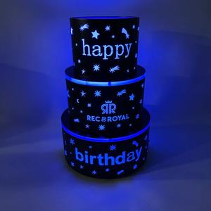 Espositore per Torte <span class=keywords><strong>di</strong></span> <span class=keywords><strong>Compleanno</strong></span> Personalizzato con Logo per Feste in Discoteca, 3 Livelli in Metallo con LED - Product Image 2