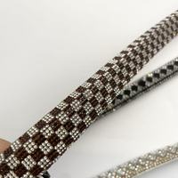 2025 Mode Tige de Chaussure en Cristal PVC Souple avec Lacets Brillants Semi-Circulaires, Breloque de Chaussure, Décoration Strass et Cordon en Cristal