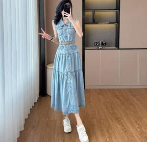 Vestido maxi vaquero sin mangas de alta gama para mujer con cuello con muescas y botones metálicos, vestido elegante - Product Image 5
