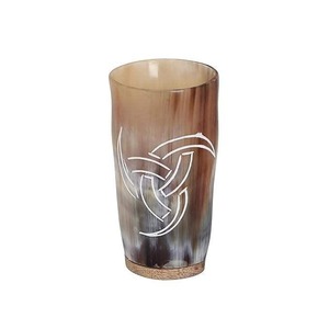 Vaso de Cuerno de Búfalo Natural Ecológico Hecho a Mano para Vino y Cerveza, Diseño Moderno y Lujoso, Capacidad Personalizable, para Servir Bebidas - Product Image 1