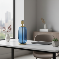 Lampe de table LED en verre bleu, base flexible, style moderne simple, finition laiton, support de lampe de chevet avec douille E27, lumière d'ambiance
