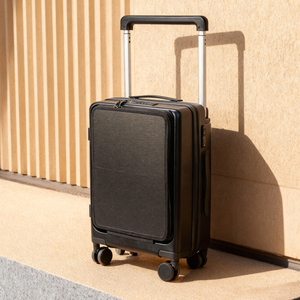 Tủ hành lý mở rộng bằng nhôm rộng, thiết kế mở kép, tích hợp tấm pin mặt trời phía trước & phía sau với công nghệ sạc nhanh - Product Image 5