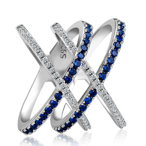 Anello a Forma di X con Cristalli Blu per Donne, Accessorio Moda Geometrico per Uso Quotidiano e Feste - Product Image 1