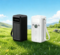 Pack de charge solaire haute capacité de 30 000 mAh avec câbles intégrés, une poignée portable, une boussole et une lampe de camping
