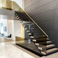 Escalier LED d'intérieur moderne avec garde-corps droit en verre Bandes de roulement en bois massif Matériau flottant en acier, bois et alliage d'aluminium pour villas