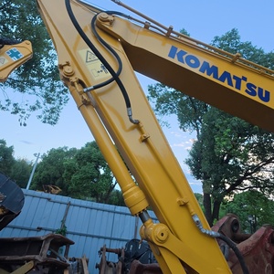 Excavatrice hydraulique sur chenilles Komatsu PC130 d'occasion de 13 tonnes avec peu d'heures de fonctionnement, adaptée à une utilisation agricole et domestique - Product Image 2