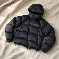 Jaket Puffer Berkerah Tinggi Berlapis Quilted dengan Penutup Kepala, Ritsleting Depan, Tali Serut, Terisolasi, untuk Musim Dingin, Pria, Produksi OEM untuk Aktivitas Luar Ruangan