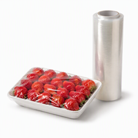 Film alimentaire en PE de qualité alimentaire, rouleau de film alimentaire transparent auto-adhésif, film plastique transparent pour la cuisine à domicile, conservation des aliments frais