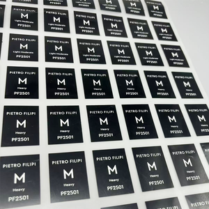 Etiquetas termoadhesivas personalizables con logotipo para uso diario, calcomanías de transferencia térmica y planchado - Product Image 5