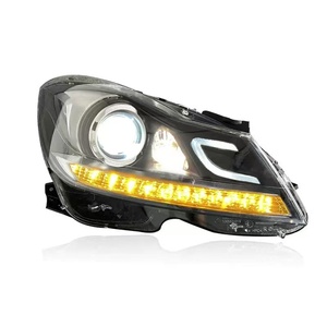 ชุดไฟหน้า LED สำหรับรถยนต์ C-Class W204 รุ่นปี 2011-2014  แบบดัดแปลง พร้อมไฟหน้าที่เราจำหน่ายอย่างมืออาชีพ - Product Image 2