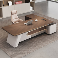 Bureau de direction de luxe léger, grand bureau élégant pour manager avec chaise et armoires latérales pour bureau de patron