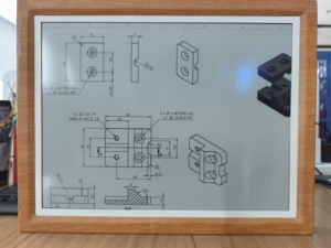 13.3 Inch Wood Grain Electronic <b>Photo</b> <b>Frame</b>, 2.4G Wifi, 5000 Update Times, 36 Months Battery E Ink Factory <b>Digital</b> Picture <b>Frame</b> - Product Image 5