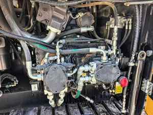 Pavimentadora de asfalto Sany SRP45C-8 2021 usada en excelentes condiciones con regla telescópica - Product Image 5