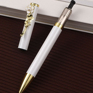 ปากกาลูกลื่นโลหะพรีเมียมลายดอกไม้สุดหรู สำหรับเป็นของขวัญทางธุรกิจ - Product Image 2