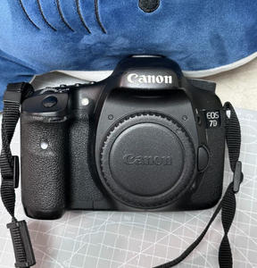 <span class=keywords><strong>Appareil</strong></span> <span class=keywords><strong>photo</strong></span> <span class=keywords><strong>numérique</strong></span> reflex <span class=keywords><strong>numérique</strong></span> <span class=keywords><strong>Canon</strong></span> 7D semi-professionnel haut de gamme au format APS-C à <span class=keywords><strong>prix</strong></span> réduit - Product Image 2