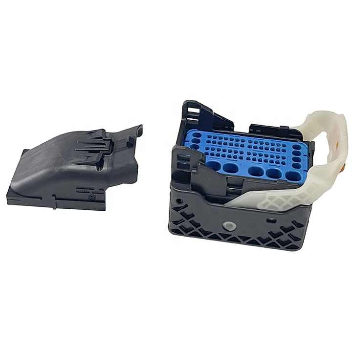 348531104 70 Pin Connector Oem Automotive Electrical Accessories 