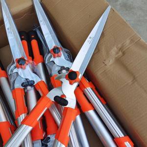 Tijeras para setos Mountain Wisteria de 45-60 cm con hoja de acero inoxidable y mango de aleación de aluminio, herramienta manual de jardín - Product Image 3