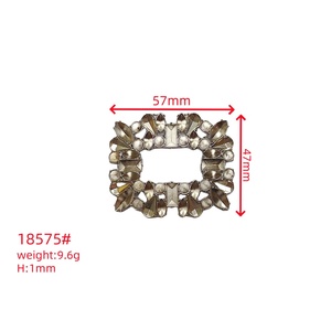 Clip desmontable <span class=keywords><strong>para</strong></span> <span class=keywords><strong>zapatos</strong></span> <span class=keywords><strong>para</strong></span> mujer, decoración <span class=keywords><strong>de</strong></span> cristal plateado, diseño cuadrado, <span class=keywords><strong>zapatos</strong></span> con hebilla <span class=keywords><strong>de</strong></span> aleación <span class=keywords><strong>de</strong></span> Zinc personalizados muy bienvenidos - Product Image 5