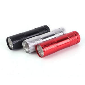 <span class=keywords><strong>Lampe</strong></span> de poche 9LED à lumière violette <span class=keywords><strong>Lampe</strong></span> de détection UV 395 fluorescente <span class=keywords><strong>Lampe</strong></span> de détection portable en alliage d'aluminium <span class=keywords><strong>Lampe</strong></span> à lumière violette - Product Image 2