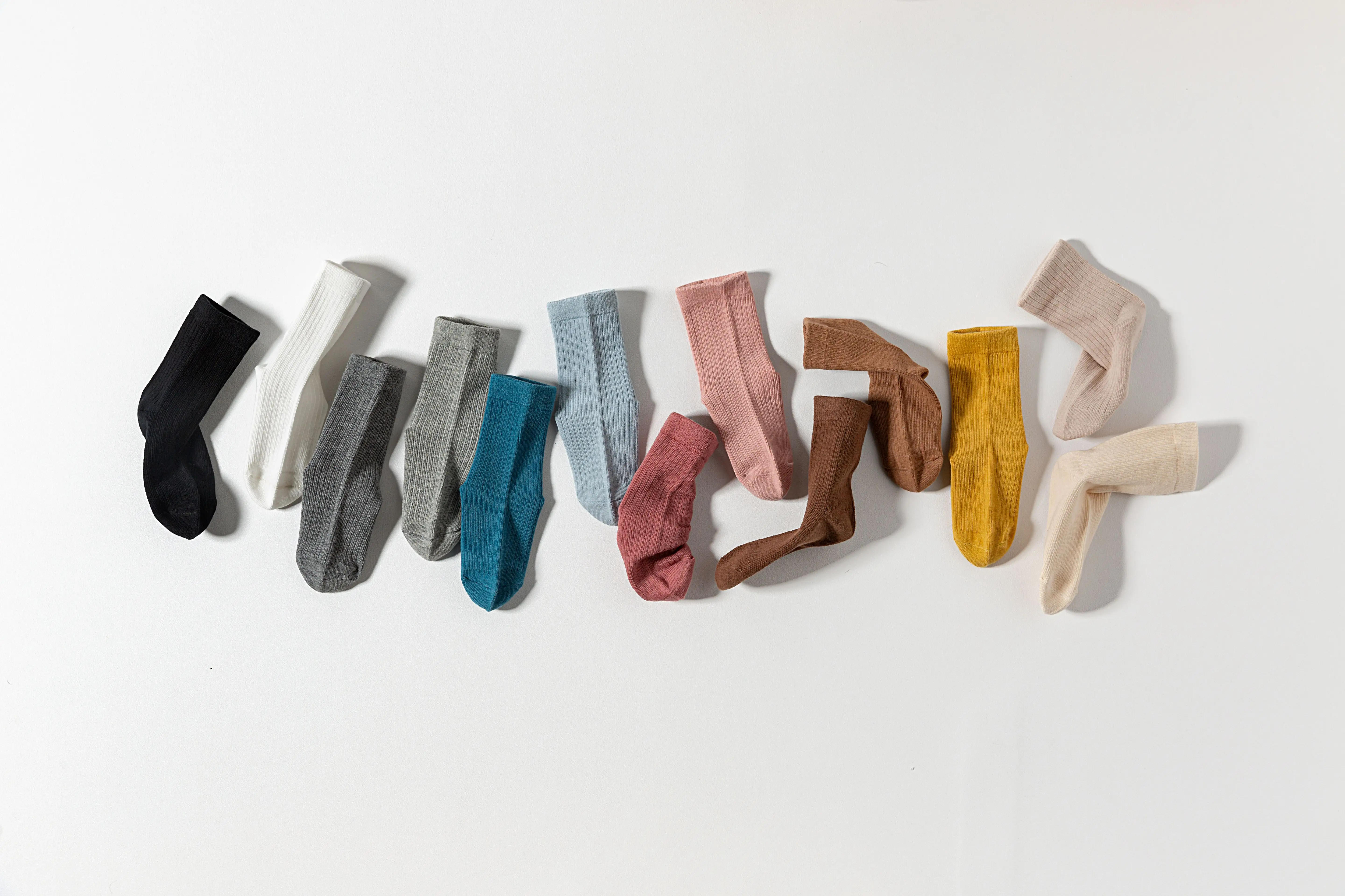 Calzini Unisex per bambini con Logo personalizzato all'ingrosso calze a costine per bambini calzini Casual alti per bambini in morbido cotone traspirante Standard