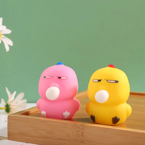 Piccolo giallo pollo lento rimbalzo Anti-Stress artefatto di decompressione pizzicamento Spit Bubble giocattolo per fascia di età da 5 a 7 anni - Product Image 4