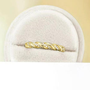 Anello Eternity T0374 in Oro Massiccio 18K con Diamanti Rotondi Incastonati a Canale, Anello di Fidanzamento Raffinato per Donna - Product Image 2