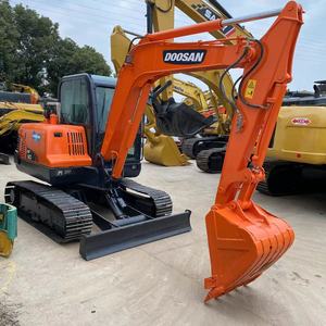 Miniexcavadora Doosan 2017 usada más vendida, excavadora potente en buenas condiciones con bomba de motor y motor - Product Image 1