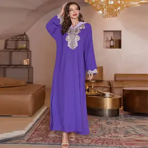 新款时尚穆斯林阿巴亚女装女性中庸连衣裙Eid伊斯兰阿巴亚优雅拼布阿拉伯女士连帽刺绣阿巴亚