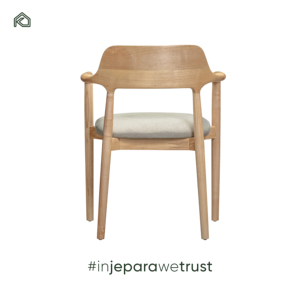 Silla Eric de madera de teca con asiento tapizado que ofrece mayor comodidad, un aspecto elegante y una artesanía robusta. - Product Image 5