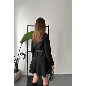 Robe courte en crochet classique noire en gros, style femme de bureau, taille unique, XS-XL, pour les journées, les vacances, les festivals, les célébrations - Product Image 1