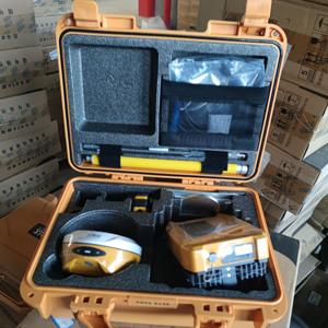 2026ขายดี Hi‑Target V200เสาสัญญาณสูงและอุปกรณ์สำรวจ GNSS RTK มือสอง GNSS GPS 2026ขายดี Hi‑Target V200ราคาสูง - Product Image 2