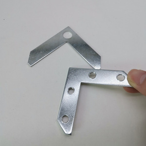 Support d'angle en alliage d'aluminium à quatre yeux, 45mm x 41mm, épaisseur 2mm, pour accessoire de quincaillerie de cadre photo - Product Image 2