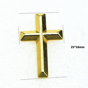 Spilla con spilla a croce in metallo con stampa oro - Product Image 3