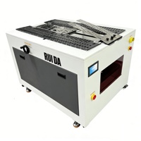 Machine automatique pour le pliage des vêtements textiles, vêtements, t-shirts