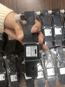 Solenoide V14B517A-D213A |   Válvula de 2 vías de 1/4 de pulgada 2/2 NC de acción directa |   Cuerpo de latón, 0.15-10 bar, 24V CC/110V CA - Product Image 6