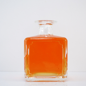 Bán Buôn Hình Dạng Đặc Biệt Chất Lượng Cao Quảng Trường Whisky Chai Thủy Tinh Cho Vít Top - Product Image 1