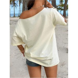 FOXA Camiseta con hombros descubiertos para mujer, cuello asimétrico, manga corta, algodón, estampado de letras, top de vacaciones - Product Image 2