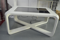 Table de style intérieur numérique autoportant LCD électronique écran tactile Table affichage publicitaire pour kiosque de jeu