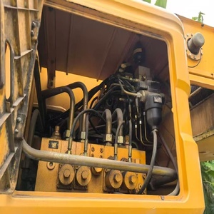 Grue sur camion Zoomlion 50T d'occasion, modèle 2020, hauteur de levage 32M, grue mobile en bon état de fonctionnement, en vente - Product Image 3