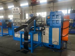 Extrudeuse à rouleaux en caoutchouc, machine d'extrusion de caoutchouc, prix, <span class=keywords><strong>pistolet</strong></span> d'extrusion <span class=keywords><strong>pneumatique</strong></span> pour caoutchouc - Product Image 4