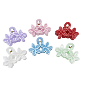 Pince à cheveux à griffes en forme de double fleur de frangipanier blanche, 2 par couleur, boîte de 600 pièces - Product Image 1