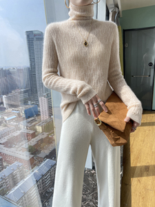 Suéter de Gola Alta 100% Cashmere para Mulheres com Corte Slim para Outono e Inverno. - Product Image 6