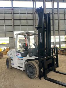 Carretilla elevadora usada en buen estado TCM FD70 FD80 FD100 de 7 toneladas, 8 toneladas y 10 toneladas con palanca de cambios lateral a la venta - Product Image 4