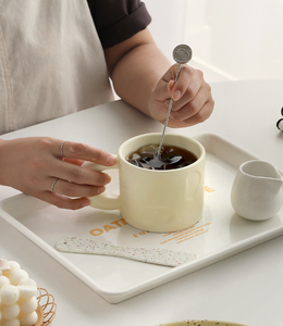 แก้วกาแฟเซรามิคทรงชีส ดีไซน์ใหม่ปี 2026 ลายนูน  รักษ์โลก ใช้กับเครื่องล้างจานและไมโครเวฟได้  สไตล์การ์ตูน  รับสกรีนโลโก้ - Product Image 3